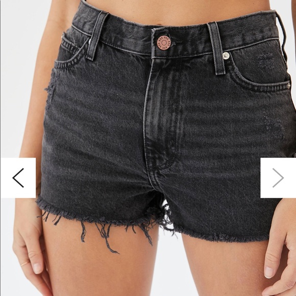 black high-rise jean shorts - Picture 3 of 8